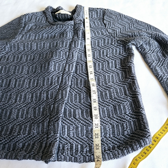 NWOT Loft L 3D knit asymmetrical cardigan, zipper, navy blue black - Picture 10 of 10
